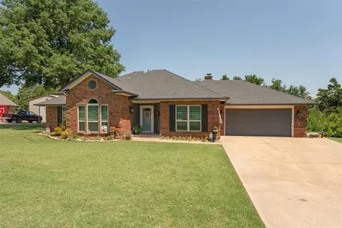 406 Stonegate Dr, Guthrie, OK 73044