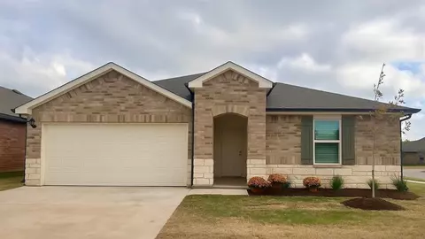 10332 NW 28th St, Oklahoma City, OK 73099