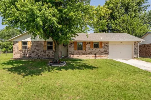 137 Echo St, Harrah, OK 73045