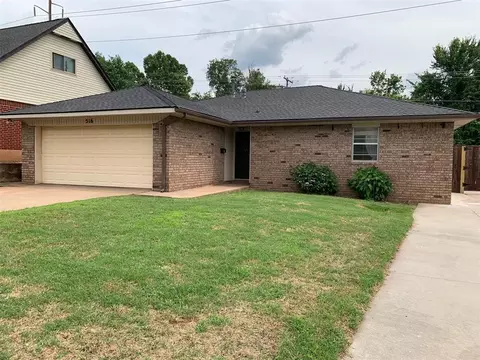 516 Ridgecrest Rd, Edmond, OK 73013