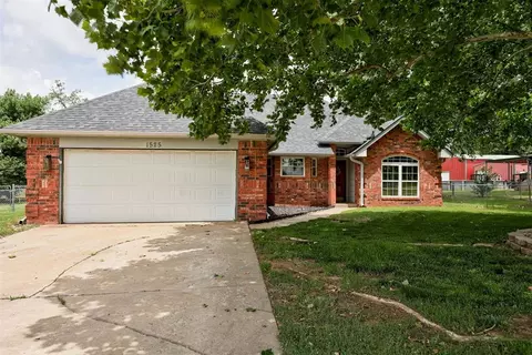1525 E Sw 89th St, Mustang, OK 73064