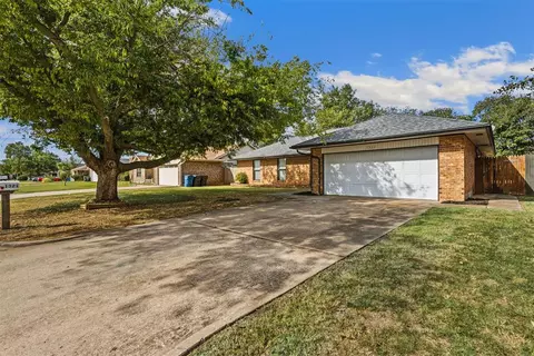 1321 Alviola Ave, Midwest City, OK 73110