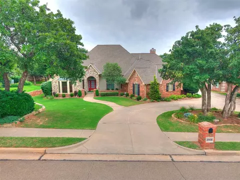 3908 Creek Bank Rd, Edmond, OK 73003
