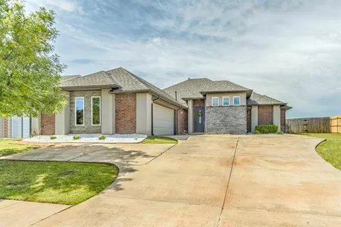 17333 Shadow Hawk Ln, Edmond, OK 73012