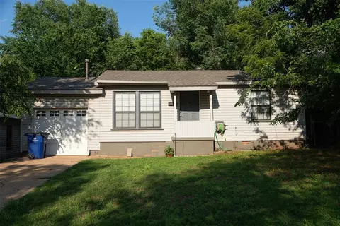 916 N Ash St, Guthrie, OK 73044