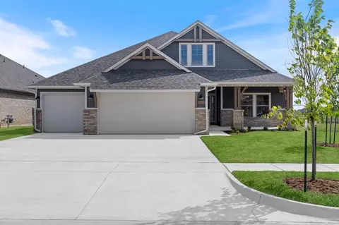 1420 SW 160th St, Moore, OK 73170