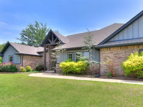 18638 Marbella Ln, Harrah, OK 73045 photo 2