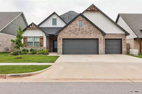 3208 Pinnacle Peak Dr, Yukon, OK 73099