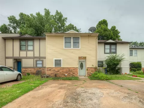 2328 Heatherfield Ln, Norman, OK 73071