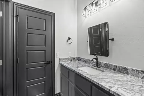 1031 Colonial Ave, Tuttle, OK 73089 photo 17