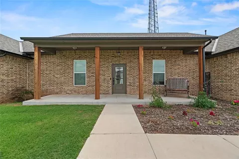 1031 Colonial Ave, Tuttle, OK 73089 photo 32