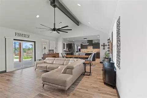 1031 Colonial Ave, Tuttle, OK 73089 photo 6
