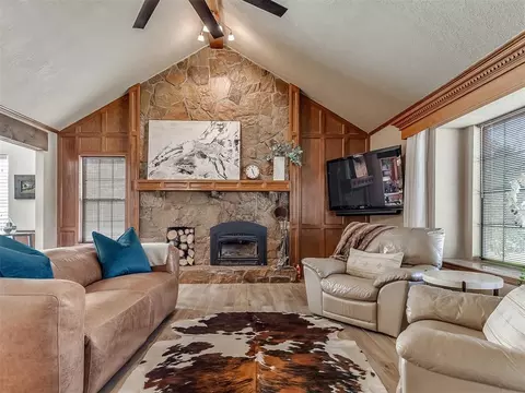 Living - 3100 N Eagle Ln, Bethany, OK 73008 photo 1 of 5