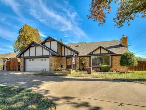Exterior - 3100 N Eagle Ln, Bethany, OK 73008 photo 2 of 7