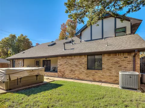 Exterior - 3100 N Eagle Ln, Bethany, OK 73008 photo 5 of 7
