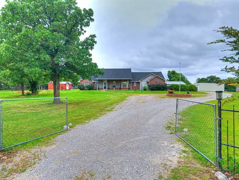 2507 Ferguson Dr, Harrah, OK 73045