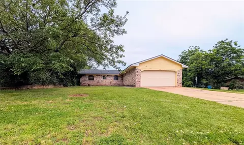 332 W Silverwood Dr, Oklahoma City, OK 73110