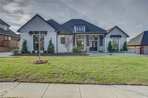 2006 Ithaca Dr, Norman, OK 73071 photo 2