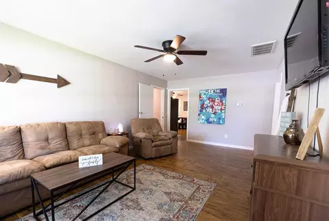 1522 E Nancy St, Ada, OK 74820 photo 3