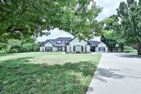 1000 E Whispering Oaks Ter, Mustang, OK 73064