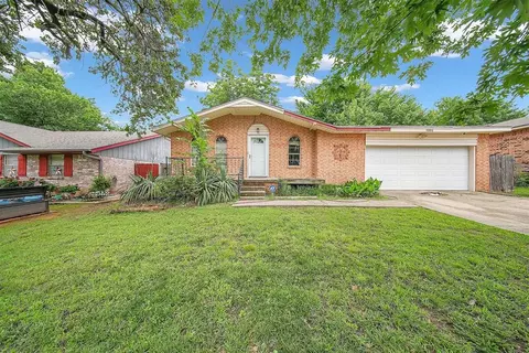 1006 Oak Park Dr, Choctaw, OK 73020