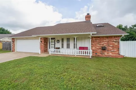 1913 Ensey Ter, Mustang, OK 73064 photo 2