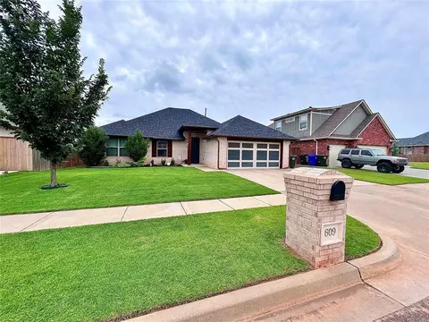 609 Vintage Dr, Norman, OK 73069