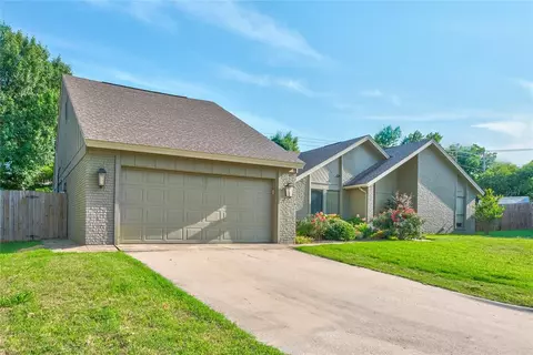 6348 Hyde Park Dr, Oklahoma City, OK 73162