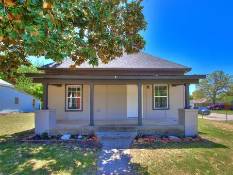 321 W Farrall Ave, Shawnee, OK 74801