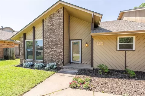 1506 Taurus Dr, Edmond, OK 73003