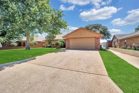 3217 Quail Cir, Altus, OK 73521 photo 3