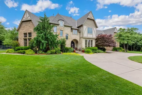 1605 Hidden Lake Dr, Edmond, OK 73034