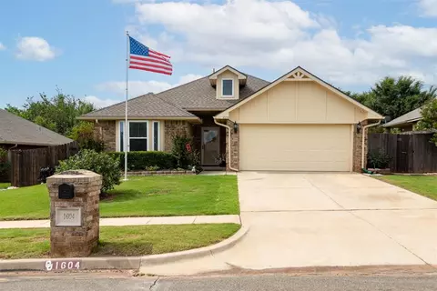 1604 Central Pkwy, Norman, OK 73071