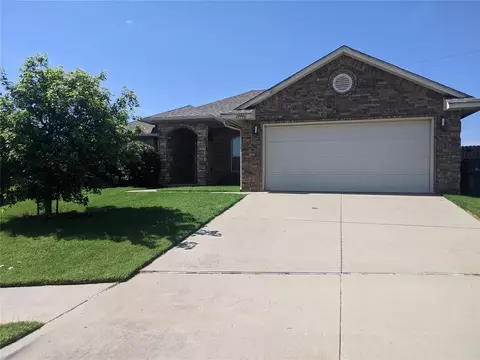 19940 Vivace Ct, Edmond, OK 73013