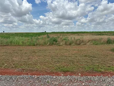 30844 White Horse Ln, Cashion, OK 73016