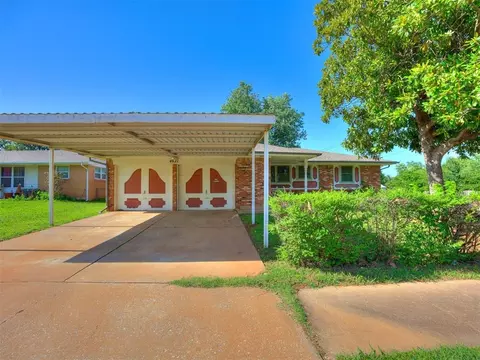 4021 E Larkwood Dr, Del City, OK 73115