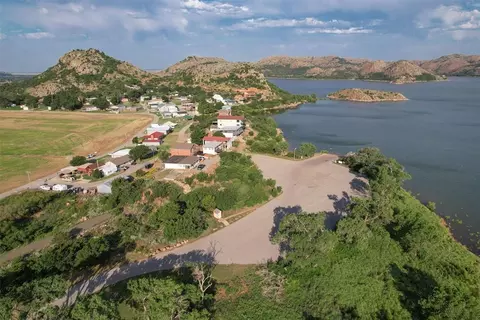 6 Hicks Mountain Rd, Lone Wolf, OK 73655