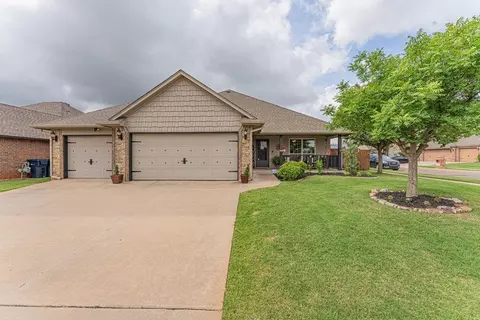 2432 NW 175th St, Edmond, OK 73012