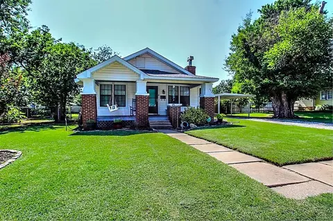 432 S 6th St, Yukon, OK 73099