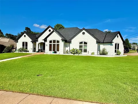 1118 Fernwood Dr, Midwest City, OK 73130
