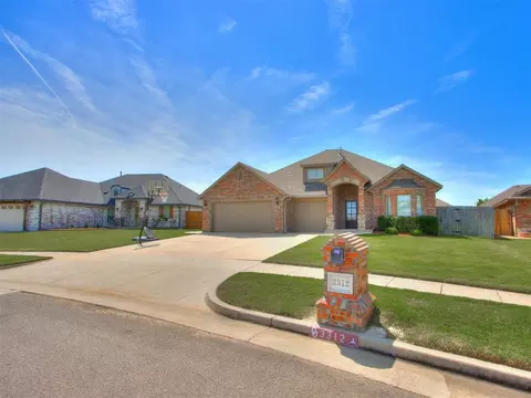 3312 SE 32nd St, Moore, OK 73165