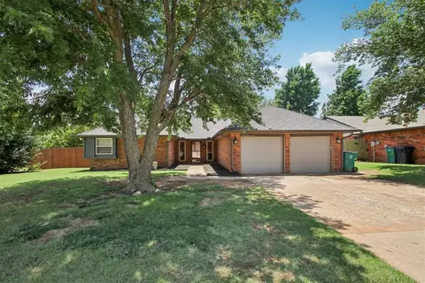 2312 Butternut Pl, Edmond, OK 73013