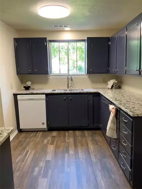 715 S 8th St, Chickasha, OK 73018 photo 8