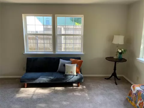 715 S 8th St, Chickasha, OK 73018 photo 2