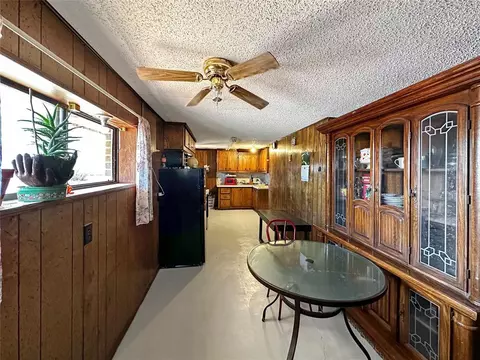 207 E Pine Ave, Sayre, OK 73662 photo 12