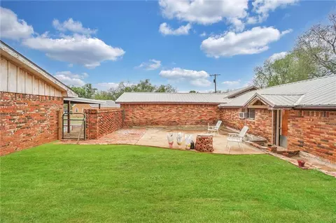 207 E Pine Ave, Sayre, OK 73662 photo 18