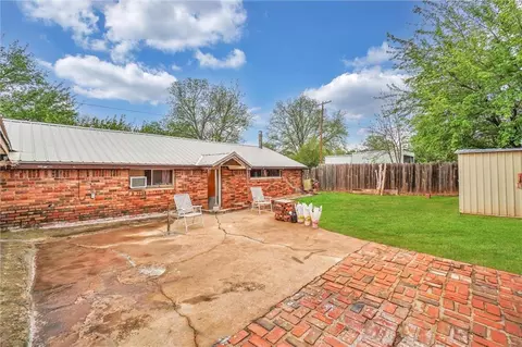 207 E Pine Ave, Sayre, OK 73662 photo 19