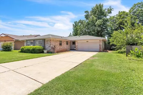 712 W Blueridge Dr, Oklahoma City, OK 73110