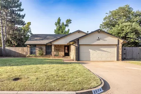 1524 Timber Creek Dr, Weatherford, OK 73096