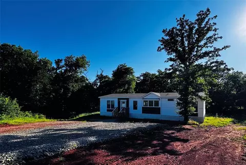 2001 Canyon Run Dr, Meridian, OK 73058